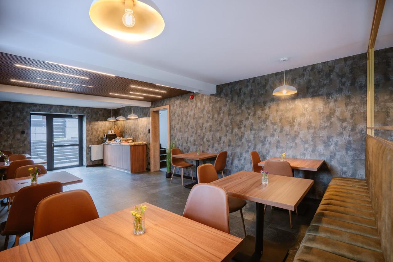 Aparthotel Клеосин Экстерьер фото