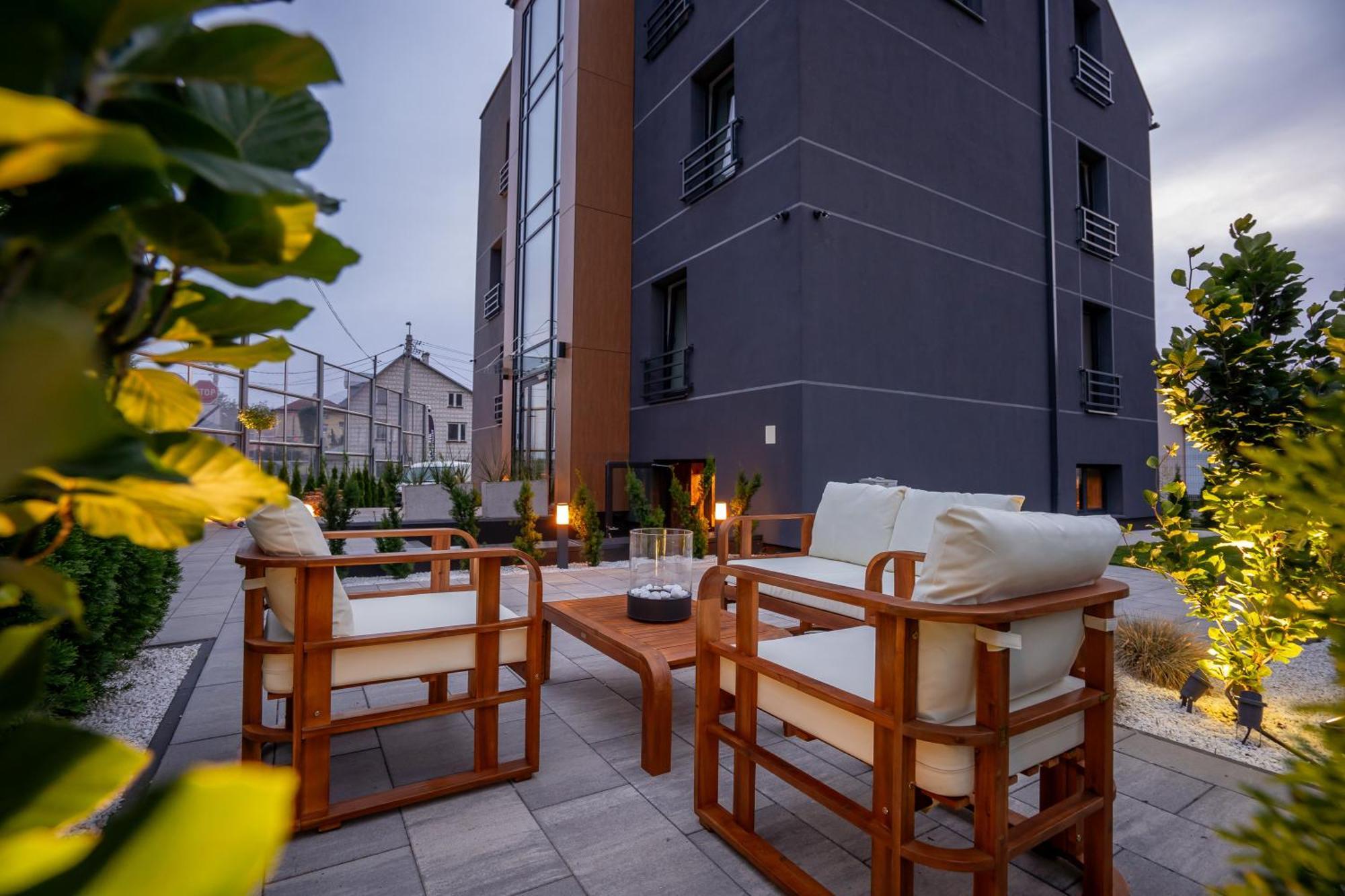 Aparthotel Клеосин Экстерьер фото